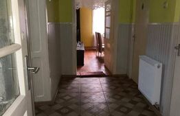 Vand casa la Nadrag zona linistita foarte aproape de centru