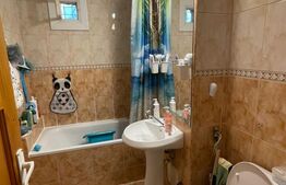 Apartament 3 camere, 67 mp, zona Lipovei