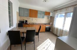 Jumatate de duplex, 110 mp utili, zona Aradului