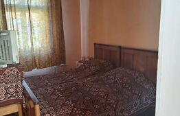 Casă spațioasă la sat SINTESTI, cu 6 camere, curte generoasă și grădină 