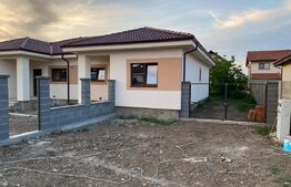 Duplex parter 3 camere 72 mp, terasă 15mp curte 310 mp, Mosnita Noua