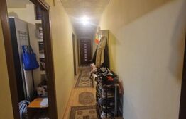Apartament 3 camere, 70 mp, zona Sagului