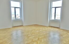 Apartament 3 camere, 112 mp, zona Sinaia 