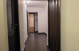Apartament 3 camere, Decomandat, zona Soarelui