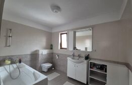 🏡 Duplex Spațios & Modern | 4 Camere | Terasă Închisă & Carport