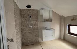 Casa Indivuala de vanzare-5 camere-4 bai-toate utilitatile.