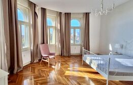 Apartament istoric, 180 mp utili, 15 mp terasa, zona Centrala