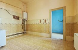 Cladire istorica, 175mp-5 camere, etaj 1,  1538Euro/ mp ,  zona Sinaia