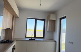Casa de inchiriat- 4 camere - doua băi-prima inchiriere