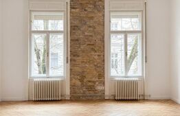 Apartament cu 3 Camere – 100 mp – Pretabil Birou sau Locuință- Zona Central