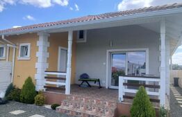 Duplex modern cu 3 camere, curte amenajată și foișor – Parța
