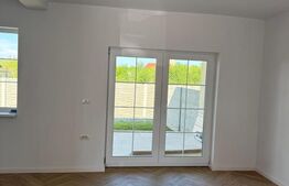 Duplex in Sag de vânzare