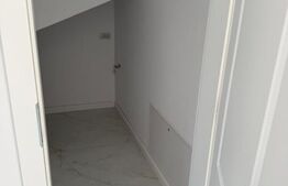Duplex in Sag de vânzare