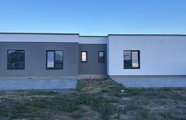 Duplex 3 camere 92mp Mosnita Noua