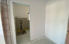 Duplex 5 camere, 130 mp utili teren 250 mp, separat prin cameră tehnică, Chișoda