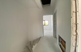 Duplex 5 camere, 130 mp utili teren 250 mp, separat prin cameră tehnică, Chișoda