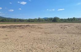 Teren de vânzare 1.600 mp cu deschidere la lac – zona Lacul Surduc
