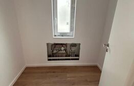 1/2 Duplex, 117mp,  despărțit prin camera tehnică