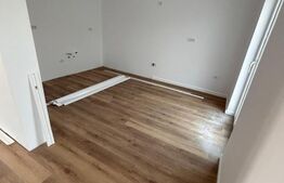 1/2 Duplex, 117mp,  despărțit prin camera tehnică