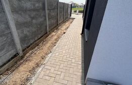 1/2 Duplex, 117mp,  despărțit prin camera tehnică