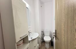 Apartament 3 camere decomandate, 66.10 mp, zona Lipovei 