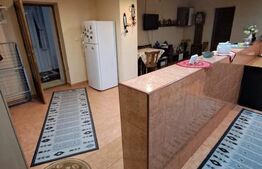 Casa de vanzare, 6 camere, 535 mp, zona Varias 