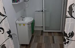 Casa de vanzare, 6 camere, 535 mp, zona Varias 