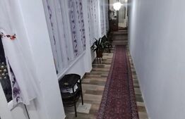 Casa de vanzare, 6 camere, 535 mp, zona Varias 