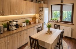 Casă individuală exclusivistă de vânzare, 320 mp utili, teren 1.491 mp