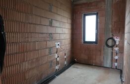 Casa individuală la roșu, un singur nivel, 5 camere | teren generos | Urseni