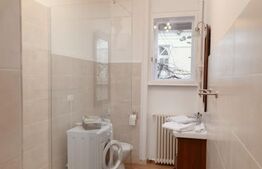 Clădire istorică, apartament, 4 camere- 130 mp, etaj 1, zona Centrală 