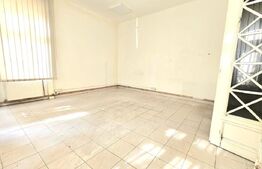 Spatiu comercial, 50 mp, parter inalt, zona Sinaia