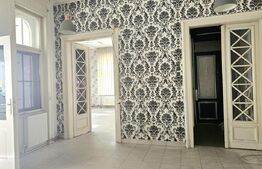 Spatiu comercial, 50 mp, parter inalt, zona Sinaia