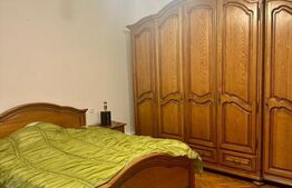 Apartament 3 camere la casă, mobilat, cu terasă și parcare în curte