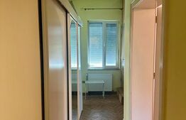 Apartament 3 camere la casă, mobilat, cu terasă și parcare în curte