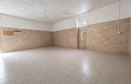 Spatiu comercial, cu vitrina, la strada principala