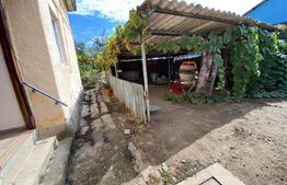Casa de vanzare, 70 mp, 1079 mp teren, front de 18m, Timisoara Fratelia