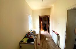 Casa de vanzare, 70 mp, 1079 mp teren, front de 18m, Timisoara Fratelia