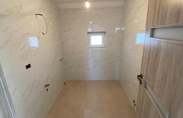 Casa 5 camere, 168 mp, teren 1000 mp, front 25 m, zona Sag
