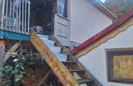 Casa de vanzare, 97 mp, zona Nadrag 