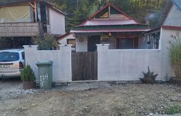 Casa de vanzare, 97 mp, zona Nadrag 