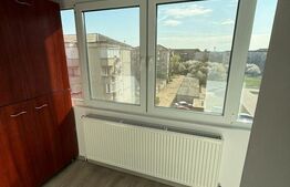 Vanzare apartament 3 camere - 62 mp, zona Lipovei