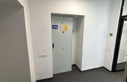 Spațiu comercial cu vitrină, ≈ 90 mp, curent trifazic, zonă ultracentrală