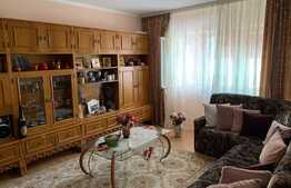 Apartament 3 camere decomandat ,66 mp, Zona Soarelui