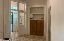 Apartament de inchiriat, zona centrala, ideal pentru cabinete, spatiu de birou