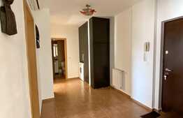 Vand apartament cu 2 camere, 60 mp, loc de parcare, Zona Aradului