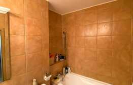 Vand apartament cu 2 camere, 60 mp, loc de parcare, Zona Aradului