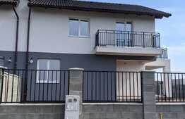 Casa tip duplex, 90 mp utili, 330 mp teren, Dumbravita