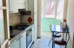 Apartament de inchiriat cu doua camere situat in spatele Facultatii de Medicina