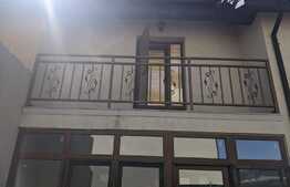 Triplex de vanzare, 190 mp utili, teren 168 mp, mobilata, Giroc